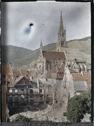 RECORD DATE NOT STATED Thann, Haut-Rhin, Alsace, France ruins near the Thann church , 1917 - Alsace - Paul Castelnau (photographic section of the armies) - (June) (French - ï»¿Thann , Haut-Rhin , Alsace , France Ruines aux abords de l Ã glise de Thann). Church, ruins, front, bombardment, First World War, France, Thann, Thann Copyright: xpiemagsx AKahnlpie020223-13511 !ACHTUNG AUFNAHMEDATUM GESCHÄTZT!