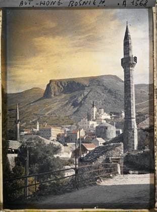RECORD DATE NOT STATED Mostar, Bosnia and Herzegovina Catholic Church and Minarets , 1912 - Balkans, Italy - Jean Brunhes and Auguste LÃ on - (October 13 - 27) (French - ï»¿Mostar , Bosnie-HerzÃ govine Eglise catholique et minarets). Mont , Mountain, Christianity, Islam, exists in high definition, bell tower, minaret, agglomeration panorama, religious architecture, Religion , HD , Habitat , Architecture, Bosnia, Mostar, Catholic Church and Minarets Copyright: xpiemagsx AKahnlpie020223-6395 !ACHTUNG AUFNAHMEDATUM GESCHÄTZT!
