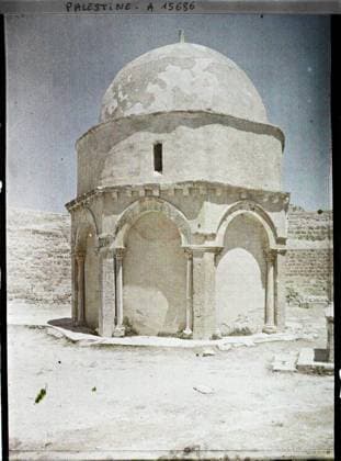 RECORD DATE NOT STATED Jerusalem, Palestine Oratory of Ascension , 1918 - Near East, Egypt, Palestine, Cyprus - Paul Castelnau (photographic section of the armies) - (January 9 -October 6) (French - ï»¿JÃ rusalem , Palestine Oratoire de l Ascension). Christianity, column, arc , arcade , arceau, religious architecture, Religion , Habitat , Architecture, Palestine, Jerusalem, ascension oratory Copyright: xpiemagsx AKahnlpie020223-272 !ACHTUNG AUFNAHMEDATUM GESCHÄTZT!