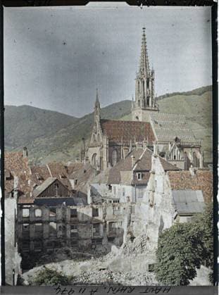 RECORD DATE NOT STATED Thann, Haut-Rhin, Alsace, France ruins near the Thann church , 1917 - Alsace - Paul Castelnau (photographic section of the armies) - (June) (French - ï»¿Thann , Haut-Rhin , Alsace , France Ruines aux abords de l Ã glise de Thann). Church, ruins, front, bombardment, First World War, France, Thann, Thann Copyright: xpiemagsx AKahnlpie020223-13510 !ACHTUNG AUFNAHMEDATUM GESCHÄTZT!