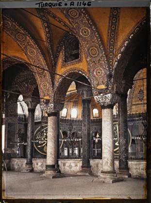 RECORD DATE NOT STATED Constantinople (current Istanbul), Turkey Tribune inside the Aya Sophia Camii ( Holy Sophie Mosque ) , 1912 - Turkey - StÃ phane Passet - (September) (French - ï»¿Constantinople ( actuelle Istanbul ) , Turquie Tribune Ã l intÃ rieur de la Aya Sophia Camii ( Â«mosquÃ e Sainte-SophieÂ» )). Inner view, Islam, painting, religious or votive inscription, arc , arcade , arceau, mosque, religious architecture, Habitat , Architecture , Religion , Art , Inscription , information, Turkey, Constantinople, Ste Sophie Copyright: xpiemagsx AKahnlpie020223-4968 !ACHTUNG AUFNAHMEDATUM GESCHÄTZT!