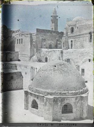 RECORD DATE NOT STATED Jerusalem, Palestine dome of the crypt of Sainte-HÃ lene in the Holy Sepulcher , 1918 - Near East, Egypt, Palestine, Cyprus - Paul Castelnau (photographic section of the armies) - (January 9 -October 6) (French - ï»¿JÃ rusalem , Palestine Coupole de la crypte de Sainte-HÃ lene dans le Saint SÃ pulcre). Church, minaret, public civil architecture, home, dome , dome, religious architecture, Habitat , Architecture, Palestine, Jerusalem, dome of the Ste HÃ lene Church Copyright: xpiemagsx AKahnlpie020223-5084 !ACHTUNG AUFNAHMEDATUM GESCHÄTZT!