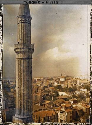 RECORD DATE NOT STATED Constantinople (current Istanbul), Turkey Panorama taken from a minaret from Aya Sofya Camii ( Holy Sophie Mosque ) to the west , 1912 - Turkey - StÃ phane Passet - (September) (French - ï»¿Constantinople ( actuelle Istanbul ) , Turquie Panorama pris d un minaret de Aya Sofya Camii ( Â«mosquÃ e Sainte-SophieÂ» ) vers l ouest). Islam, minaret, mosque, agglomeration panorama, religious architecture, Religion , Habitat , Architecture, Turkey, Constantinople Copyright: xpiemagsx AKahnlpie020223-6754 !ACHTUNG AUFNAHMEDATUM GESCHÄTZT!