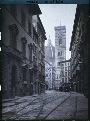 RECORD DATE NOT STATED Florence, Italy , 1913 - Balkans, Italy - Jean Brunhes and Auguste LÃ on - (September - October 23) (French - ï»¿Florence , Italie Campanile de l Ã glise Santa Maria del Fiore). Church, Christianity, Tour, Tramway, Street , Quarter, Coupole , Dome, Rail transport, Religious Architecture, Religion , Habitat , Architecture , Transport, Italy, Florence, whole campanile Copyright: xpiemagsx AKahnlpie020223-15914 !ACHTUNG AUFNAHMEDATUM GESCHÄTZT!