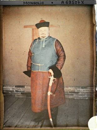 RECORD DATE NOT STATED Ourga, Mongolia a Russian officer, member of the Mongolian government , 1913 - Mongolia - StÃ phane Passet - (July 6-25) (French - ï»¿Ourga , Mongolie Un officier russe , membre du gouvernement mongol). Political figure, personality of the nobility, military personality, costume, foreign presence, minister, civil servant, weapon, man, army, Personality, clothing, international relations, human beings, society Copyright: xpiemagsx AKahnlpie020223-1668 !ACHTUNG AUFNAHMEDATUM GESCHÄTZT!
