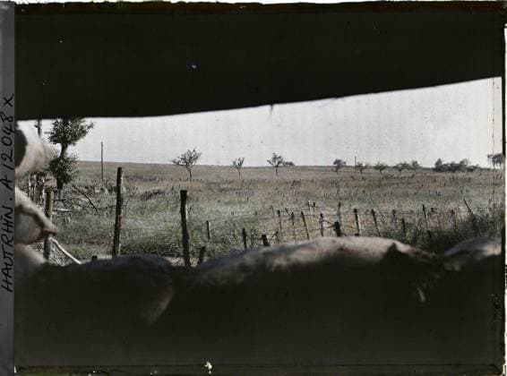 RECORD DATE NOT STATED Hirtzbach, Haut-Rhin, Alsace, first-line trench, view of an observation post , 1917 - Alsace - Paul Castelnau (photographic section of the armies) - (June) (French - ï»¿Hirtzbach , Haut-Rhin , Alsace , France TranchÃ e de premiere ligne , vue d un poste d observation). Work scene, exists in high definition, front, trenched, barbed, Daily life, HD, First World War, France, Hirtzbach, 1st line trench, view of an observation post Copyright: xpiemagsx AKahnlpie020223-140 !ACHTUNG AUFNAHMEDATUM GESCHÄTZT!