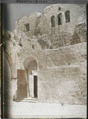 RECORD DATE NOT STATED Jerusalem, Palestine has access to the terrace of the HÃ lene church , 1918 - Near East, Egypt, Palestine, Cyprus - Paul Castelnau (photographic section of the armies) - (January 9 -October 6) (French - ï»¿JÃ rusalem , Palestine Porte d acces Ã la terrasse de l Eglise Sainte HÃ lene). Church, Christianity, Porte, Religious Architecture, Religion , Habitat , Architecture, Palestine, Jerusalem, old door giving access to the Ste HÃ lene terrace Copyright: xpiemagsx AKahnlpie020223-265 !ACHTUNG AUFNAHMEDATUM GESCHÄTZT!