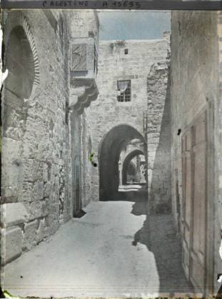 RECORD DATE NOT STATED Jerusalem, Palestine Street El Wad , 1918 - Near East, Egypt, Palestine, Cyprus - Paul Castelnau (photographic section of the armies) - (January 9 -October 6) (French - ï»¿JÃ rusalem , Palestine La rue el Wad). Covered passage, street , neighborhood, arc , arcade , arceau, Habitat , Architecture, Palestine, Jerusalem, rue El WÃ¢d Copyright: xpiemagsx AKahnlpie020223-5068 !ACHTUNG AUFNAHMEDATUM GESCHÄTZT!