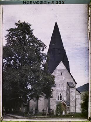 RECORD DATE NOT STATED Vos, Norway the Gothic church , 1910 - Voyage of Albert Kahn and Auguste LÃ on in Scandinavia - (August 9 - September 14) (French - ï»¿Voss , Norvege L Ã glise gothique). Church, cemetery, Christianity, exists in high definition, bell tower, religious architecture, Religion , HD , Habitat , Architecture, Voss, Eglise Copyright: xpiemagsx AKahnlpie020223-15873 !ACHTUNG AUFNAHMEDATUM GESCHÄTZT!