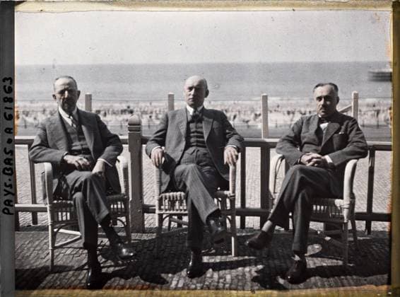 RECORD DATE NOT STATED SCHEVENINGE, The HAYE, Netherlands MM. Marinkovitch, Chverfjouga and Piouritch, members of the Serbian delegation , 1929 - Netherlands - StÃ phane Passet - (August 17-31) (French - ï»¿Scheveningue , La Haye , Pays-Bas MM. Marinkovitch , Chverfjouga et Piouritch , membres de la dÃ lÃ gation Serbe). Political figure, group portrait, diplomacy, peace, repairs, man, Personality, human beings, international relations, First World War, Hollande, The Hague, Serbian delegation (MM. Marinkovitch, Chverljouga, Piouritch) Copyright: xpiemagsx AKahnlpie020223-17692 !ACHTUNG AUFNAHMEDATUM GESCHÄTZT!