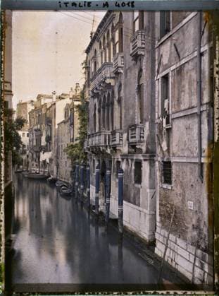 RECORD DATE NOT STATED Venise, Italie Rio of San Stin et Palais Zen Ai Frari , 1912 - Balkans, Italy - Jean Brunhes and Auguste LÃ on - (October 13 - 27) (French - ï»¿Venise , Italie Rio di San Stin et palais Zen ai Frari). Canal, civil engineering, boat, balcony , loggia, maritime transport, river transport , lake, palace , castle, Habitat , Architecture , Transport, Italy, Venice Copyright: xpiemagsx AKahnlpie020223-15749 !ACHTUNG AUFNAHMEDATUM GESCHÄTZT!