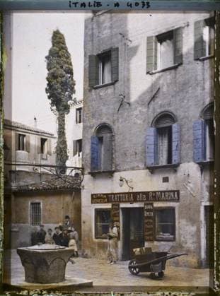 RECORD DATE NOT STATED Venise, Italie Trattoria (at R. Marina) Place de la fraterna , 1912 - Balkans, Italy - Jean Brunhes and Auguste LÃ on - (October 13 - 27) (French - ï»¿Venise , Italie Trattoria ( alla R. Marina ) place de la Fraterna). Wells, child, cart, housing, place, catering , hotel, men, Human beings, habitat , architecture, economic activity, Italy, Venice Copyright: xpiemagsx AKahnlpie020223-16847 !ACHTUNG AUFNAHMEDATUM GESCHÄTZT!