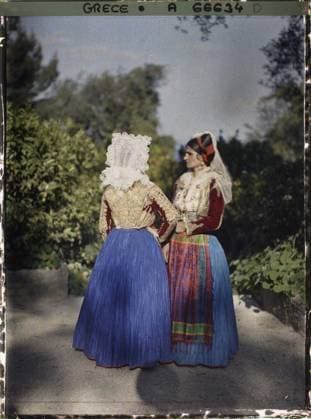 RECORD DATE NOT STATED Corfu, Greece Two corfootes in costume , 1913 - Balkans, Italy - Jean Brunhes and Auguste LÃ on - (September - October 23) (French - ï»¿Corfou , Grece Deux femmes Corfiotes en costume). Woman, party suit, costume, embroidery, portrait, hairstyle , headgear, Human beings, clothing, Greece, Corfu, two corfiotic women in costume Copyright: xpiemagsx AKahnlpie020223-2860 !ACHTUNG AUFNAHMEDATUM GESCHÄTZT!