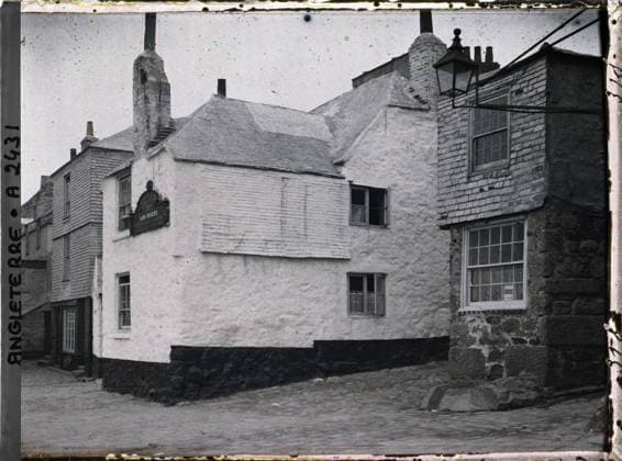 RECORD DATE NOT STATED St Ives, Cornwall, England a row of dwellings , 1913 - England - Auguste LÃ on - (August 28 - September 3) (French - ï»¿St Ives , Cornouailles , Angleterre Une rangÃ e d habitations). Floor , RÃ verbere, commercial registration, rue , district, Inscription , information , Habitat , Architecture, England Copyright: xpiemagsx AKahnlpie020223-3106 !ACHTUNG AUFNAHMEDATUM GESCHÄTZT!