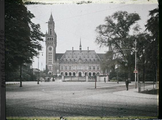RECORD DATE NOT STATED The Hague, the Netherlands , 1929 - Netherlands - StÃ phane Passet - (August 17-31) (French - ï»¿La Haye , Pays-Bas). Public civil architecture, diplomacy, peace, palace , castle, Habitat , architecture, international relations, First World War, Hollande, The Hague, the Peace Palace Copyright: xpiemagsx AKahnlpie020223-17811 !ACHTUNG AUFNAHMEDATUM GESCHÄTZT!