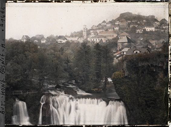 RECORD DATE NOT STATED Jajce, Bosnia and Herzegovina La Pliva , 1912 - Balkans, Italy - Jean Brunhes and Auguste LÃ on - (October 13 - 27) (French - ï»¿Jajce , Bosnie-HerzÃ govine La Pliva). Cascade, forest , wood, bell tower, river, hydrography, fortress, agglomeration panorama, Nature , Environment, Habitat , Architecture, Bosnia, Jajce, La Pliva Copyright: xpiemagsx AKahnlpie020223-6310 !ACHTUNG AUFNAHMEDATUM GESCHÄTZT!