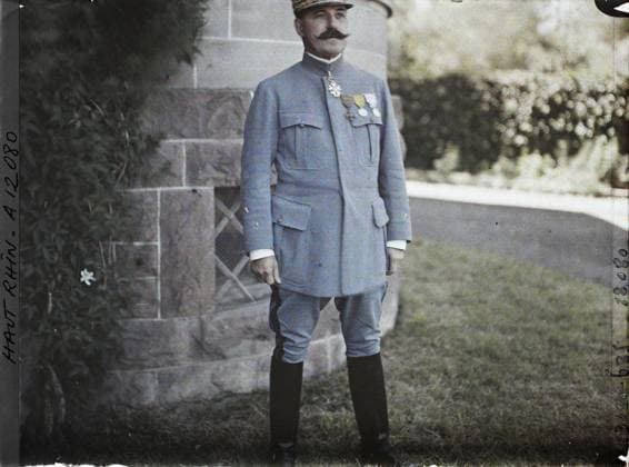RECORD DATE NOT STATED Montreux-Vieux, Alsace, France General Berdoulat, Commandt on 1st c .A .c. to Montreux Old , 1917 - Alsace - Paul Castelnau (photographic section of the armies) - (June) (French - ï»¿Montreux-Vieux , Alsace , France GÃ nÃ ral Berdoulat , Commandt le 1er C .A .C. Ã Montreux Vieux). Military personality, military uniform, portrait, front, Personality, clothing, human beings, First World War, Montreux-Vieux, General Berdoulat, Commandt on 1st C.A.C. to Montreux Old Copyright: xpiemagsx AKahnlpie020223-13468 !ACHTUNG AUFNAHMEDATUM GESCHÄTZT!
