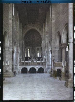 RECORD DATE NOT STATED VÃ ron, Italy Grand Nef de la Basilica of Sanogra in the Basilica , 1918 - Italy - Fernand Cuville - (March -August) (French - ï»¿VÃ rone , Italie Grande Nef de la basilique San Zeno Maggiore). Church, Christianity, inner view, religious architecture, Religion , Habitat , Architecture, Italy, Verona, big nave of S. Zeno Copyright: xpiemagsx AKahnlpie020223-14790 !ACHTUNG AUFNAHMEDATUM GESCHÄTZT!