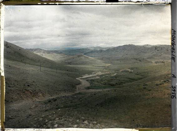 RECORD DATE NOT STATED Between Kiakhta and Ourga, TransbaÃ¯kalie, Mongolia the track bordered by telegraph posts through the mountains , 1913 - Mongolia - StÃ phane Passet - (July 6-25) (French - ï»¿Entre Kiakhta et Ourga , TransbaÃ¯kalie , Mongolie La piste bordÃ e de poteaux tÃ lÃ graphiques Ã travers la montagne). Landscape, mont , mountain, exists in high definition, Nature , Environment, HD, The road from Ourga Copyright: xpiemagsx AKahnlpie020223-1567 !ACHTUNG AUFNAHMEDATUM GESCHÄTZT!