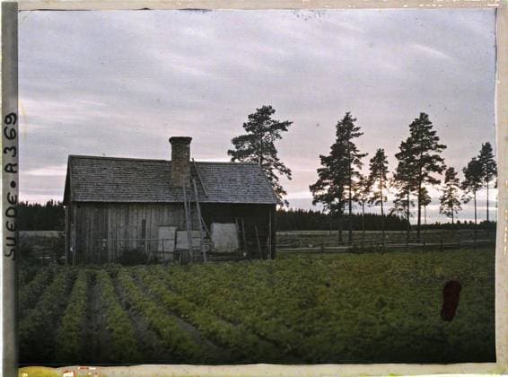 RECORD DATE NOT STATED Between Uppsala and Alvkarleby, Sweden a barn , 1910 - Voyage of Albert Kahn and Auguste LÃ on in Scandinavia - (August 9 - September 14) (French - ï»¿Entre Uppsala et Alvkarleby , Suede Une grange). Sunset, home, Habitat , Architecture, Upsala road in Elfkarleo Copyright: xpiemagsx AKahnlpie020223-5131 !ACHTUNG AUFNAHMEDATUM GESCHÄTZT!