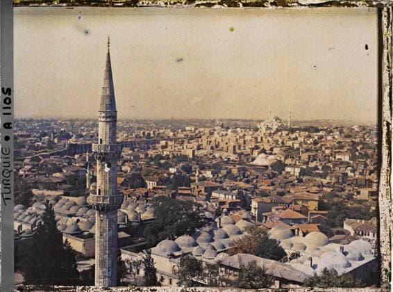 RECORD DATE NOT STATED Constantinople (current Istanbul), Turkey Panorama taken from a minaret of the Süleymaniye Camii ( Mosque of Sultan-Soliman-le-Magnifique ) to the west , 1912 - Turkey - StÃ phane Passet - (September) (French - ï»¿Constantinople ( actuelle Istanbul ) , Turquie Panorama pris d un minaret de la Süleymaniye Camii ( Â«mosquÃ e du Sultan-Soliman-le-MagnifiqueÂ» ) vers l ouest). Islam, exists in high definition, minaret, aqueduct, hydraulic installation, mosque, agglomeration panorama, religious architecture, Religion , HD , Habitat , Architecture, Turkey, Constantinople, general view Copyright: xpiemagsx AKahnlpie020223-5058 !ACHTUNG AUFNAHMEDATUM GESCHÄTZT!
