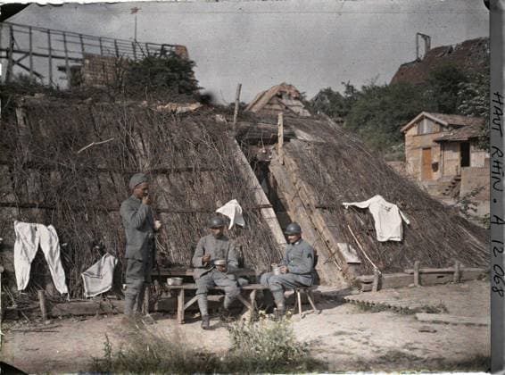 RECORD DATE NOT STATED Largitzen, Haut-Rhin, Alsace, France Soup near Cagna , 1917 - Alsace - Paul Castelnau (photographic section of the armies) - (June) (French - ï»¿Largitzen , Haut-Rhin , Alsace , France Soupe pres cagna). Food, exists in high definition, camp, detergent, domestic life, front, bombing, hairy, ephemeral architecture, Daily life, HD, First World War, Habitat , Architecture, FRANCE, LARGITZES, SOPP RIGHS CAGNA Copyright: xpiemagsx AKahnlpie020223-12865 !ACHTUNG AUFNAHMEDATUM GESCHÄTZT!