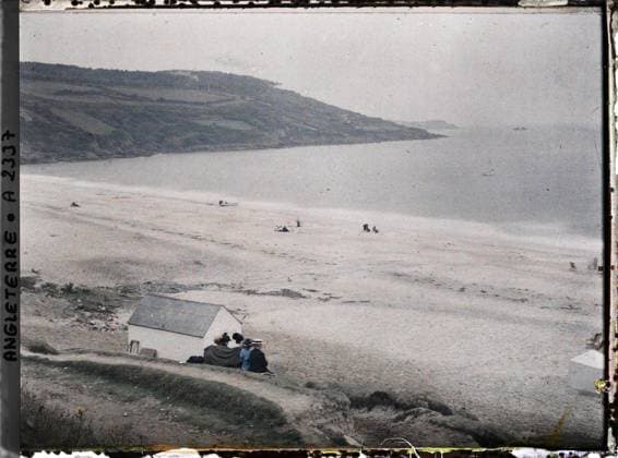 RECORD DATE NOT STATED Carbis Bay, Cornwall, England a beach , 1913 - England - Auguste LÃ on - (August 28 - September 3) (French - ï»¿Carbis Bay , Cornouailles , Angleterre Une plage). Landscape, sea , ocean, worldly entertainment, Nature , Environment, entertainment, England Copyright: xpiemagsx AKahnlpie020223-3295 !ACHTUNG AUFNAHMEDATUM GESCHÄTZT!