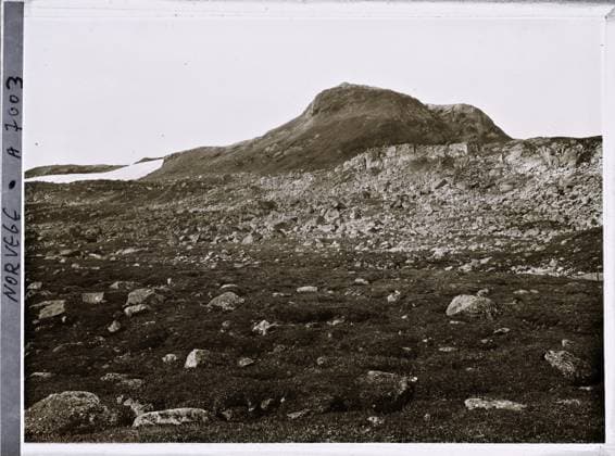 RECORD DATE NOT STATED Fine, Norway the surroundings of the Hardangerjökulen glacier , 1910 - Voyage of Albert Kahn and Auguste LÃ on in Scandinavia - (August 9 - September 14) (French - ï»¿Finse , Norvege Les abords du glacier Hardangerjökulen). Landscape, Mont , Mountain, Snow, Ice , Glacier, Nature , Environment, Norway, fine Copyright: xpiemagsx AKahnlpie020223-978 !ACHTUNG AUFNAHMEDATUM GESCHÄTZT!