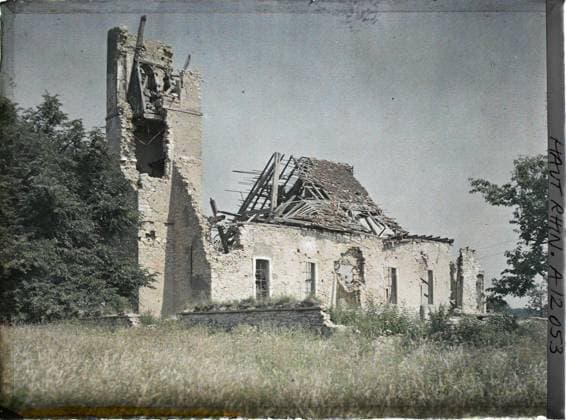 RECORD DATE NOT STATED Seppois-le-Bas, Haut-Rhin, Alsace, France The church (exterior) , 1917 - Alsace - Paul Castelnau (photographic section of the armies) - (June) (French - ï»¿Seppois-le-Bas , Haut-Rhin , Alsace , France L Ã glise ( extÃ rieur )). Church, ruins, front, bombardment, First World War, France, Seppois Le Bas, the Church (exterior) Copyright: xpiemagsx AKahnlpie020223-212 !ACHTUNG AUFNAHMEDATUM GESCHÄTZT!