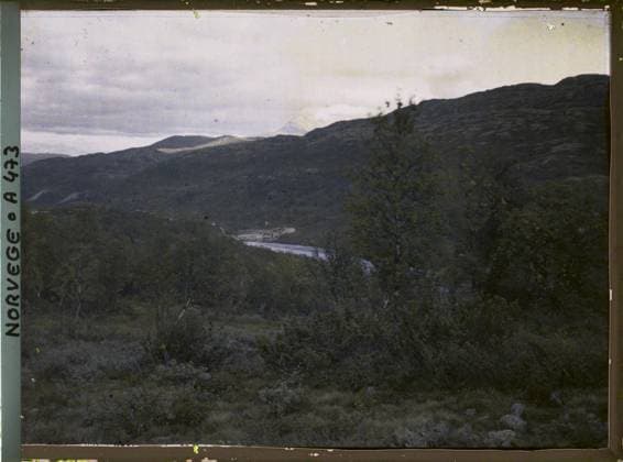 RECORD DATE NOT STATED Rjukan, Norway General Panorama , 1910 - Voyage of Albert Kahn and Auguste LÃ on in Scandinavia - (August 9 - September 14) (French - ï»¿Rjukan , Norvege Panorama gÃ nÃ ral). Landscape, valley, forest , wood, exists in high definition, watercourse, hydrography, Nature , Environment, HD, Rjukan, Rjukan (Telemarken) Province de Telemarken Copyright: xpiemagsx AKahnlpie020223-15983 !ACHTUNG AUFNAHMEDATUM GESCHÄTZT!