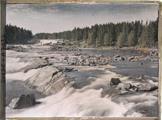 RECORD DATE NOT STATED Alvkarleby, Sweden Cascade on the Dalälven from the Charles XIII bridge , 1910 - Voyage of Albert Kahn and Auguste LÃ on in Scandinavia - (August 9 - September 14) (French - ï»¿Alvkarleby , Suede Cascade sur le Dalälven depuis le pont Charles XIII). Landscape, river, fishing , sea trades, hydrography, Nature , environment, economic activity, Elfkarleo Copyright: xpiemagsx AKahnlpie020223-5261 !ACHTUNG AUFNAHMEDATUM GESCHÄTZT!
