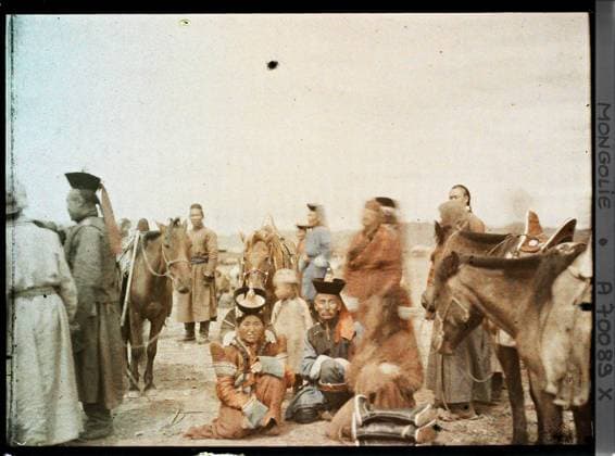 RECORD DATE NOT STATED Ourga, Mongolia a group of Mongols , 1913 - Mongolia - StÃ phane Passet - (July 6-25) (French - ï»¿Ourga , Mongolie Un groupe de Mongols). Horse, woman, real animal, costume, Tibetan rite Buddhism, child, family, man, Human beings, animal, clothing, religion Copyright: xpiemagsx AKahnlpie020223-1680 !ACHTUNG AUFNAHMEDATUM GESCHÄTZT!