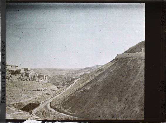 RECORD DATE NOT STATED South of Jerusalem, Palestine village of SiloÃ , 1918 - Near East, Egypt, Palestine, Cyprus - Paul Castelnau (photographic section of the armies) - (January 9 -October 6) (French - ï»¿Sud de JÃ rusalem , Palestine Village de SiloÃ ). Landscape, Mont , Mountain, Judaism, Valley, Agglomeration Panorama, Nature , Environment, Religion, Habitat , Architecture, Palestine, Jerusalem, Josaphat valley. SiloÃ Copyright: xpiemagsx AKahnlpie020223-310 !ACHTUNG AUFNAHMEDATUM GESCHÄTZT!