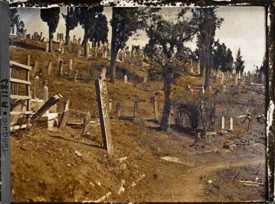 RECORD DATE NOT STATED Constantinople (current Istanbul), Turkey in the Eyüp cemetery , 1912 - Turkey - StÃ phane Passet - (September) (French - ï»¿Constantinople ( actuelle Istanbul ) , Turquie Dans le cimetiere d Eyüp). Grave, cemetery, Islam, vegetation , botany, Religion, nature , environment, Turkey, Eyoub, the cemetery Copyright: xpiemagsx AKahnlpie020223-4391 !ACHTUNG AUFNAHMEDATUM GESCHÄTZT!