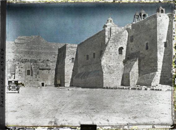 RECORD DATE NOT STATED Bethlehem, Palestine Basilica of the Nativity , 1918 - Near East, Egypt, Palestine, Cyprus - Paul Castelnau (photographic section of the armies) - (January 9 -October 6) (French - ï»¿BethlÃ em , Palestine Basilique de la NativitÃ ). Church, Christianity, car transport, car, bell tower, religious architecture, Religion , Transport , Habitat , Architecture, Palestine, Bethlehem, Basilica of the Nativity Copyright: xpiemagsx AKahnlpie020223-4177 !ACHTUNG AUFNAHMEDATUM GESCHÄTZT!
