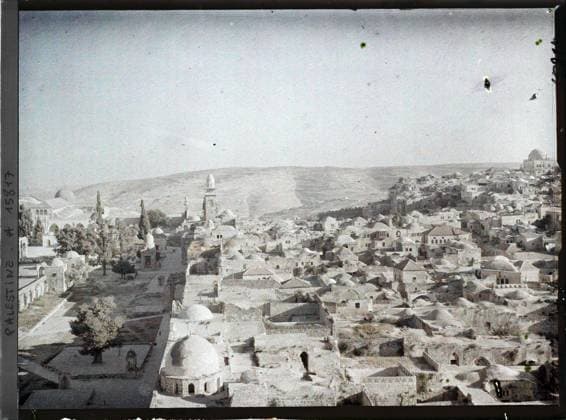 RECORD DATE NOT STATED Jerusalem, Palestine partial view of Haram el Sheriff , 1918 - Near East, Egypt, Palestine, Cyprus - Paul Castelnau (photographic section of the armies) - (January 9 -October 6) (French - ï»¿JÃ rusalem , Palestine Vue partielle du Haram El ShÃ rif). Mont , Mountain, Islam, minaret, mosque, agglomeration panorama, religious architecture, Religion , Habitat , Architecture, Palestine, Jerusalem, Panorama of Jerusalem on the left Haram Esch SchÃ rif Copyright: xpiemagsx AKahnlpie020223-344 !ACHTUNG AUFNAHMEDATUM GESCHÄTZT!