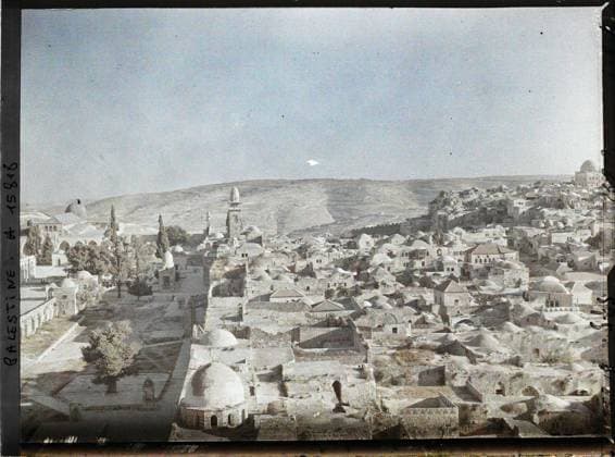 RECORD DATE NOT STATED Jerusalem, Palestine partial view of Haram el Sheriff , 1918 - Near East, Egypt, Palestine, Cyprus - Paul Castelnau (photographic section of the armies) - (January 9 -October 6) (French - ï»¿JÃ rusalem , Palestine Vue partielle du Haram El ShÃ rif). Mont , Mountain, Islam, minaret, mosque, agglomeration panorama, religious architecture, Religion , Habitat , Architecture, Palestine, Jerusalem, Panorama of Jerusalem on the left Haram Esch SchÃ rif Copyright: xpiemagsx AKahnlpie020223-347 !ACHTUNG AUFNAHMEDATUM GESCHÄTZT!