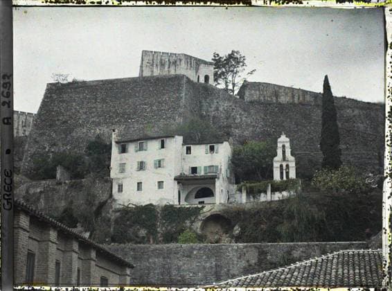 RECORD DATE NOT STATED Corfu, Greece the Citadel of Corfu, view of the bridge , 1913 - Balkans, Italy - Jean Brunhes and Auguste LÃ on - (September - October 23) (French - ï»¿Corfou , Grece La citadelle de Corfou , vue du pont). Bell tower, fortified architecture, fortress, fortifications, religious architecture, Habitat , Architecture, Greece, Corfu, view of the bridge over the citadel Copyright: xpiemagsx AKahnlpie020223-3512 !ACHTUNG AUFNAHMEDATUM GESCHÄTZT!