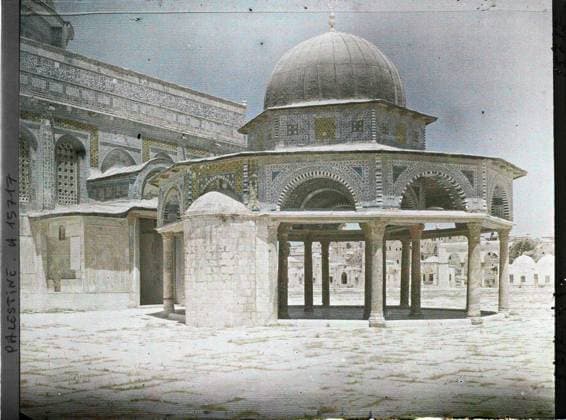 RECORD DATE NOT STATED Jerusalem, Palestine Dome of the chain (Qubbat al Smsileh) , 1918 - Near East, Egypt, Palestine, Cyprus - Paul Castelnau (photographic section of the armies) - (January 9 -October 6) (French - ï»¿JÃ rusalem , Palestine DÃ me de la Chaine ( Qubbat al Silsileh )). Islam, dome , dome, mosque, religious architecture, Religion , Habitat , Architecture, Palestine, Jerusalem, Mosque of Omar Qoubblet and Silseleh or David court Copyright: xpiemagsx AKahnlpie020223-292 !ACHTUNG AUFNAHMEDATUM GESCHÄTZT!