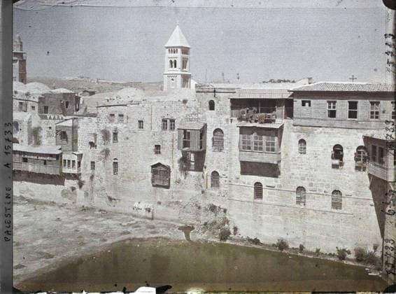 RECORD DATE NOT STATED Jerusalem, Palestine EzÃ chias swimming pool , 1918 - Near East, Egypt, Palestine, Cyprus - Paul Castelnau (photographic section of the armies) - (January 9 -October 6) (French - ï»¿JÃ rusalem , Palestine Piscine d EzÃ chias). Church, water room, bell tower, home, Habitat , Architecture, Palestine, Jerusalem, EzÃ chias swimming pool Copyright: xpiemagsx AKahnlpie020223-305 !ACHTUNG AUFNAHMEDATUM GESCHÄTZT!