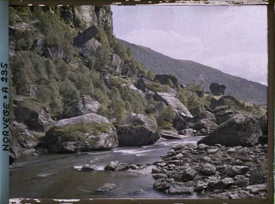 RECORD DATE NOT STATED On the road to Jotunheim, Norway Torrent crossing the valley , 1910 - Voyage of Albert Kahn and Auguste LÃ on in Scandinavia - (August 9 - September 14) (French - ï»¿Sur la route de Jotunheim , Norvege Torrent traversant la vallÃ e). Landscape, valley, watercourse, hydrography, Nature , Environment, Sweden, Jotunheim s route Copyright: xpiemagsx AKahnlpie020223-15839 !ACHTUNG AUFNAHMEDATUM GESCHÄTZT!