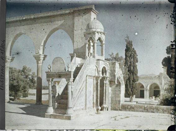 RECORD DATE NOT STATED Jerusalem, Palestine a mihrab on haram es sheriff , 1918 - Near East, Egypt, Palestine, Cyprus - Paul Castelnau (photographic section of the armies) - (January 9 -October 6) (French - ï»¿JÃ rusalem , Palestine Un mihrab sur le Haram Es ShÃ rif). Islam, portico, religious architecture, Religion , Habitat , Architecture, Palestine, Jerusalem, Mirhab at Haram Esch-SchÃ rif Copyright: xpiemagsx AKahnlpie020223-341 !ACHTUNG AUFNAHMEDATUM GESCHÄTZT!