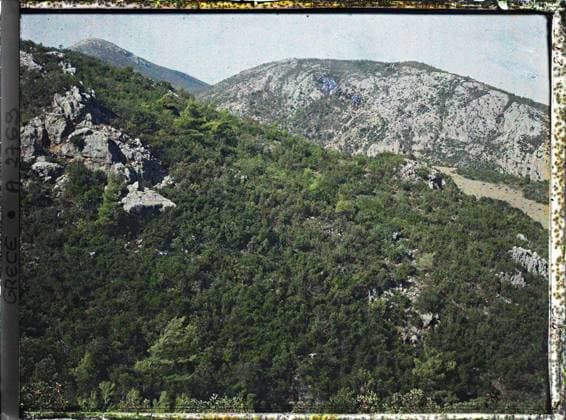 RECORD DATE NOT STATED Surroundings of Athens, Greece the flanks of Parnes, one of the hills bordering the plain of Athens , 1913 - Balkans, Italy - Jean Brunhes and Auguste LÃ on - (September - October 23) (French - ï»¿Environs d Athenes , Grece Les flancs du Parnes , l une des collines bordant la plaine d Athenes). Landscape, Mont , Mountain, Forest , Wood, exists in high definition, vegetation , botany, Nature , Environment, HD, Greece, Athens, the limestone and wooded sides of the Parnes opposite the Evia Copyright: xpiemagsx AKahnlpie020223-4309 !ACHTUNG AUFNAHMEDATUM GESCHÄTZT!