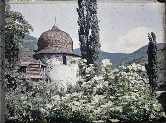 RECORD DATE NOT STATED Thann, Haut-Rhin, Alsace, France La Tour des witches , 1917 - Alsace - Paul Castelnau (photographic section of the armies) - (June) (French - ï»¿Thann , Haut-Rhin , Alsace , France La Tour des sorcieres). Tour, front, rampart, First World War, France, Thann, witch house Copyright: xpiemagsx AKahnlpie020223-13518 !ACHTUNG AUFNAHMEDATUM GESCHÄTZT!