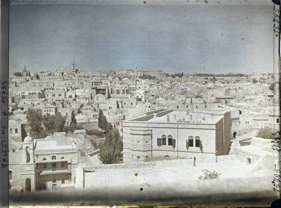 RECORD DATE NOT STATED Jerusalem, Palestine View of the city taken from the Ladies Convent of Sion , 1918 - Near East, Egypt, Palestine, Cyprus - Paul Castelnau (photographic section of the armies) - (January 9 -October 6) (French - ï»¿JÃ rusalem , Palestine Vue de la ville prise du couvent des Dames de Sion). Church, Christianity, Islam, bell tower, minaret, terrace, agglomeration panorama, religious architecture, Religion , Habitat , Architecture, Palestine, Jerusalem, panorama of Jerusalem (taken from the convent of the Ladies of Sion) Copyright: xpiemagsx AKahnlpie020223-337 !ACHTUNG AUFNAHMEDATUM GESCHÄTZT!