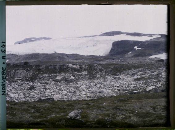 RECORD DATE NOT STATED Fine, Norway the Hardangerjökulen glacier , 1910 - Voyage of Albert Kahn and Auguste LÃ on in Scandinavia - (August 9 - September 14) (French - ï»¿Finse , Norvege Le glacier Hardangerjökulen). Landscape, Mont , Mountain, Snow, Ice , Glacier, Nature , Environment, Finnish, Finse Copyright: xpiemagsx AKahnlpie020223-15526 !ACHTUNG AUFNAHMEDATUM GESCHÄTZT!