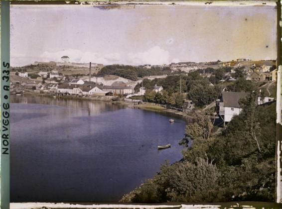 RECORD DATE NOT STATED Trondhjem, Norway Factories and Houses on the banks of the Nidelva , 1910 - Voyage of Albert Kahn and Auguste LÃ on in Scandinavia - (August 9 - September 14) (French - ï»¿Trondhjem , Norvege Usines et maisons sur les bords de la Nidelva). Factory , workshop, exists in high definition, river, boat, hydrography, agglomeration panorama, industry, Habitat , architecture, HD, nature , environment, economic activity, Trondjhem, boards you nid Copyright: xpiemagsx AKahnlpie020223-15882 !ACHTUNG AUFNAHMEDATUM GESCHÄTZT!