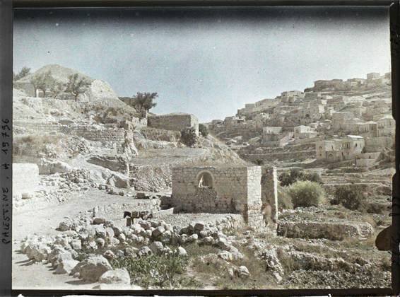 RECORD DATE NOT STATED Jerusalem, Palestine part of the Cedron valley , 1918 - Near East, Egypt, Palestine, Cyprus - Paul Castelnau (photographic section of the armies) - (January 9 -October 6) (French - ï»¿JÃ rusalem , Palestine Une partie de la vallÃ e du CÃ dron). Mont , Mountain, archaeological vestige, home, antiquity, agglomeration panorama, Habitat , Architecture , Art, Palestine, Jerusalem, Jerusalem SiloÃ - Cedron valley Copyright: xpiemagsx AKahnlpie020223-338 !ACHTUNG AUFNAHMEDATUM GESCHÄTZT!
