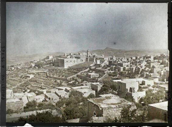 RECORD DATE NOT STATED Bethlehem, Palestine Panorama of the city of Bethlehem , 1918 - Near East, Egypt, Palestine, Cyprus - Paul Castelnau (photographic section of the armies) - (January 9 -October 6) (French - ï»¿BethlÃ em , Palestine Panorama de la ville de BethlÃ em). Church, Christianity, Bell tower, agglomeration panorama, religious architecture, Religion , Habitat , Architecture, Palestine, Bethlehem, general view with the Basilica of the Nativity Copyright: xpiemagsx AKahnlpie020223-324 !ACHTUNG AUFNAHMEDATUM GESCHÄTZT!