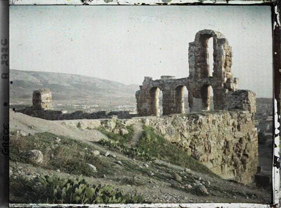 RECORD DATE NOT STATED Athens, Greece the top of the wall of stage funds (with its arcades in the center) of the Odeon of Herod Atticus , 1913 - Balkans, Italy - Jean Brunhes and Auguste LÃ on - (September - October 23) (French - ï»¿Athenes , Grece Le haut du mur des fonds de scene ( avec ses arcades en plein centre ) de l OdÃ on d Herode Atticus). Archaeological vestige, sunset, public civil architecture, arc , arcade , arceau, antiquity, theater, Habitat , Architecture , Art, Greece, Athens, four arcs of the OdÃ on with the light of the sunset. Copyright: xpiemagsx AKahnlpie020223-4365 !ACHTUNG AUFNAHMEDATUM GESCHÄTZT!